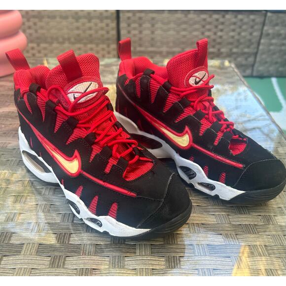 Nike Air Max NM 2012 Release – Black &  Varsity Red Youth Size 4.5 - Picture 4 of 8